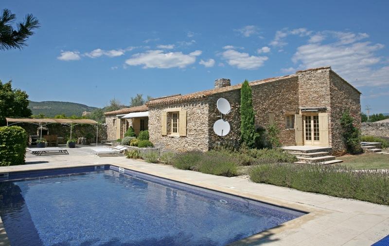 Maison en Luberon avec piscine au calme